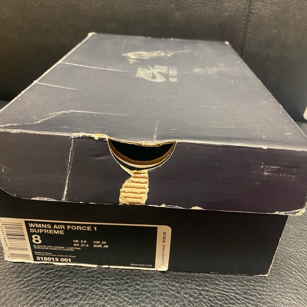 Women’s Nike Airforce 1 Supreme